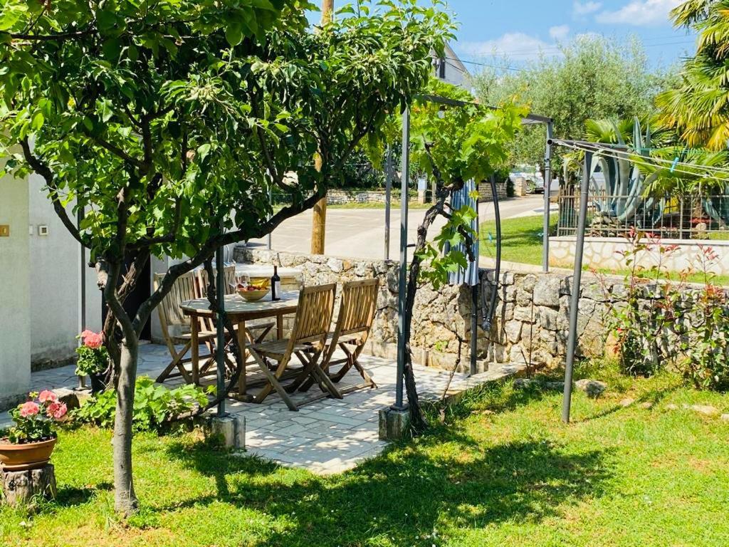 Apartmani Ana Borovac Funtana Bagian luar foto